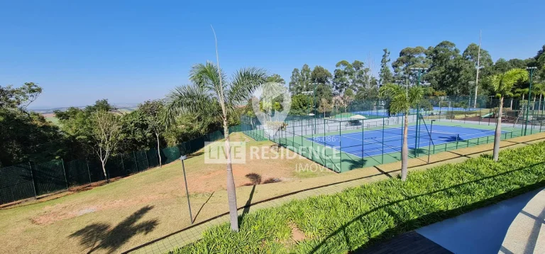 Imagem Terreno de esquina, com 1.258 m², em leve declive, ideal para projetos