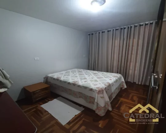 Imagem Sobrado de três dormitórios e amplo quintal na Vila Esperança em Jundiaí