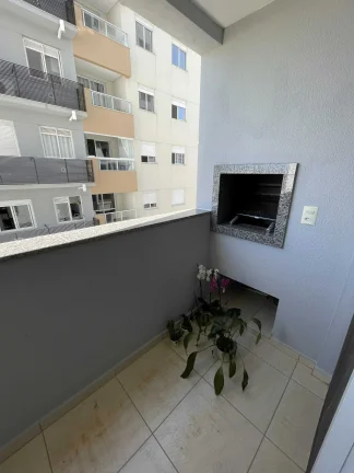 Imagem Apartamento com 3 dormitórios sendo 1 suíte e 1 vaga de garagem em Palhoça/SC
