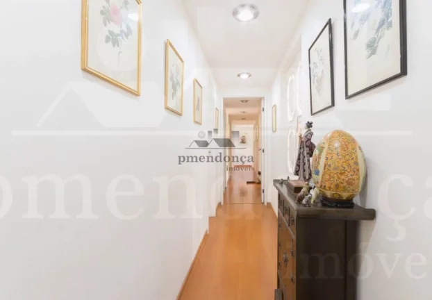 Imagem Apartamento amplo em uma das ruas mais cobiçadas de Pinheiros! Reformado, com 4 dormitórios sendo ...