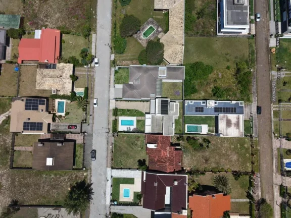 Imagem Sobrado 4 Dormitórios - Bairro Remanso