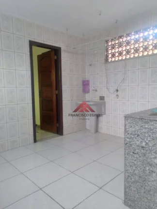 Imagem Sobrado com 3 dormitórios à venda, 135 m² por R$ 300.000,00 - Mutuá - São Gonçalo/RJ