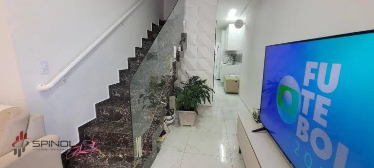 Imagem Sobrado com 2 dormitórios à venda, 73 m² por R$ 410.000,00 - Vila Caiçara - Praia Grande/SP