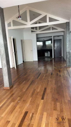 Imagem Casa à venda no Alto de Pinheiros São Paulo SP com 2 suítes, 2 vagas de garagem e 200m².
