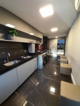 Imagem Vende-se apartamento pronto para morar, em Cabo Branco melhor localização de João Pessoa
