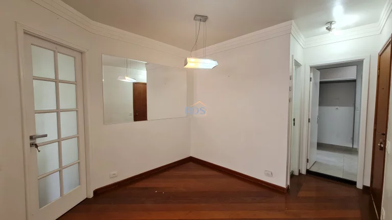 Imagem Vende apartamento de 80m², com 3 dormitórios, sendo 1 suíte e 2 vagas.