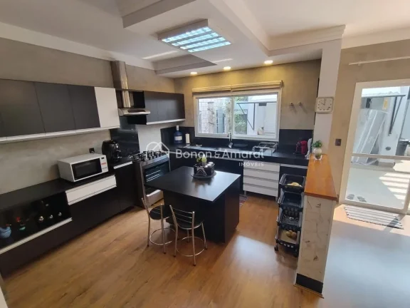 Imagem ...#34;Conforto e Lazer: Linda Casa em Condomínio com Suítes e Área de Lazer Completa!...#34;