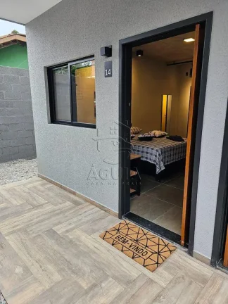 Imagem Loft de 37m2 com quintal há menos de 5 minutos a pé da praia Grande em Ubatuba!