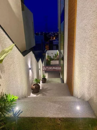 Imagem Sobrado com 3 dormitórios à venda, 314 m² por R$ 2.700.000,00 - Cézar de Souza - Mogi das Cruzes/SP