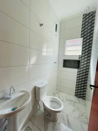 Imagem LINDA CASA COM PISCINA EM MONGAGUÁ LADO PISTA