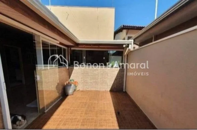 Imagem Casa em terreno 200m² com construção de 176m².
Sendo: 3 quartos com 1 suíte 1 banheiros, sala d...