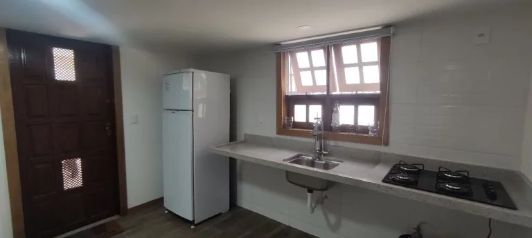 Imagem Encantadora Casa com 3 Dormitórios em Albuquerque - Oportunidade Imperdível por R$ 510.000