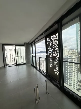 Imagem Apartamento Alto Padrão á venda com 3 suítes, 2 vagas andar alto com vista mar em Balneário Camboriú