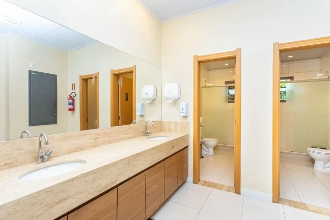 Imagem Apartamento com 2 Quartos à Venda, 86 m² em Três Figueiras - Porto Alegre