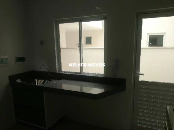 Imagem Sobrado Geminado à Venda com 02 Suítes sendo 01 Máster Localizado em Balneário Camboriú - SC