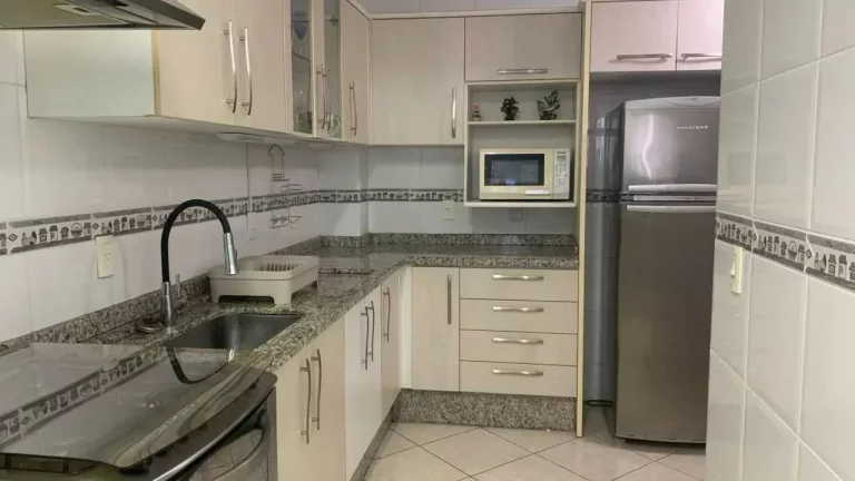 Imagem Apartamento Quadra mar 1 Suíte mais 2 Dormitórios e 2 Vagas na Garagem.