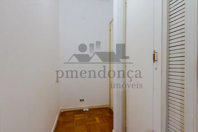 Imagem Apartamento na Avenida Angélica com 3 dormitórios (1 suíte) e 1 vaga, 196m²