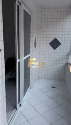 Imagem Que tal morar em um apartamento espaçoso, com 2 quartos, sendo 1 suíte, 2 salas, 2 banheiros e 80,00 m2 de área, além de uma vaga de garagem e área externa lateral?
