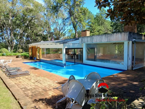 Casa a Venda em Campos do Jordão -SP.