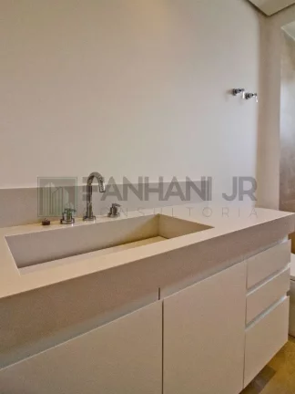 Imagem Vendo Maravilhoso apartamento totalmente reformado no coração dos Jardins !!!! Acabamentos nobres, marcenaria de primeira e com uma vista incrível. A