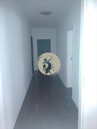 Imagem OPORTUNIDADE!!! APARTAMENTO GRANDE, BEM DISTRIBUIDOS, COZINHA ENORME, 4 DORMITÓRIOS GRANDES, 3 VAGA...