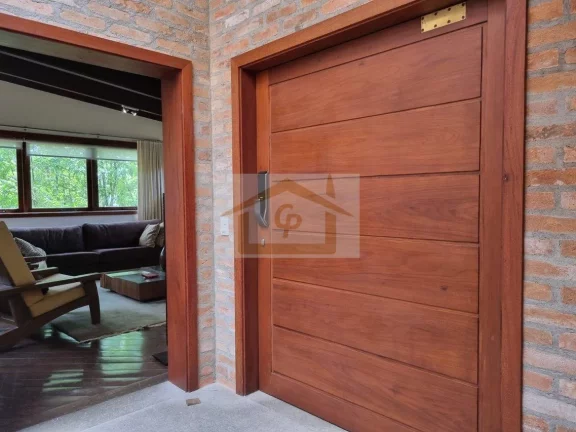 Imagem Conforto, segurança e natureza!!! Casa com 3 suítes , 4 vagas - *Granja Viana