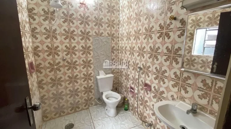 Imagem Imóvel com 6 dormitórios à venda no Bairro Boa Vista, Uberaba
