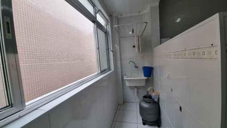 Imagem Apartamento com 2 dormitórios à venda, 65 m² por R$ 320.000,00 - Astúrias - Guarujá/SP