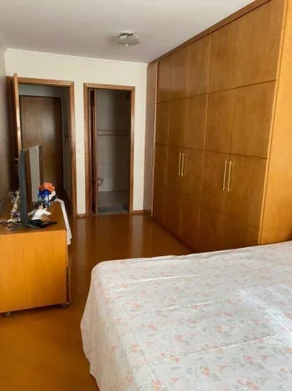 Imagem Sobrado 7 Dormitórios no Jardim Iva