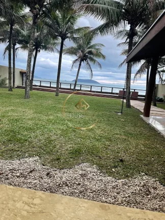 Imagem Casa 3 dormitórios ( 3 Suítes),Pé na Areia Praia Maranduba, 280m², Ubatuba.