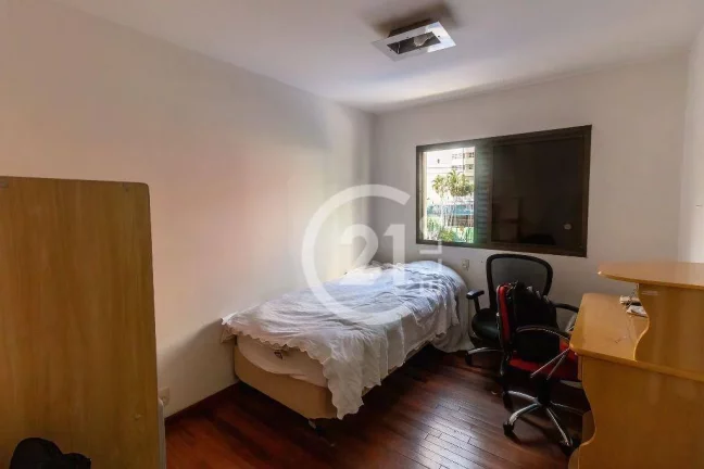 Imagem Apartamento com 3 suítes para alugar, 190 m² - Itaim