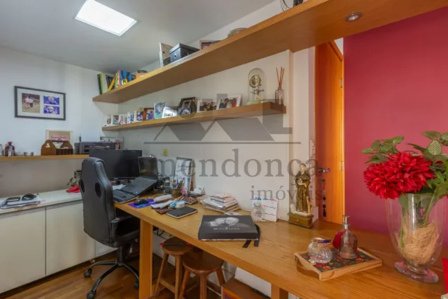 Imagem Apartamento na Vila Romana com 153m², 3 suítes e 3 vagas.