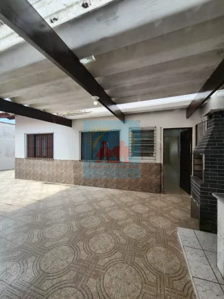 Imagem Casa com Piscina, Lote Inteiro Mongaguá - 4 dormitórios - 03 vagas de garagem