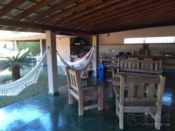 Imagem Ótima chácara com piscina.