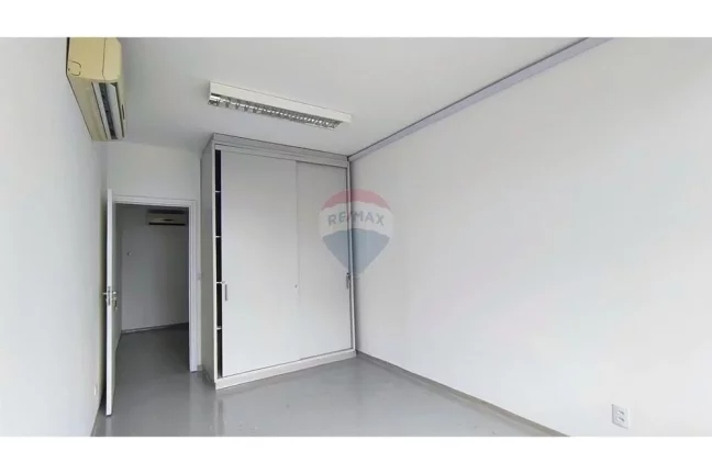 Imagem Sala Comercial 32,32m² com 1 vaga no Itaim Bibi