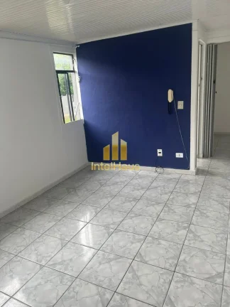 Imagem Apartamento com 2 dormitórios, sala para dois ambientes, cozinha com armários e cooktop, 1 banheir...