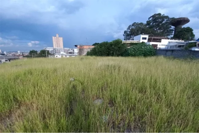 Imagem Terreno para locação 2.700m²-R$15.000-Vl Jaguará.