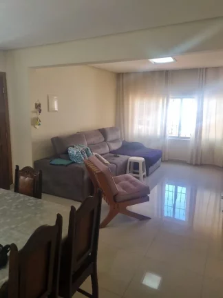 VENDO LINDA CASA TÉRREA NO BAIRRO CAMPO GRANDE!