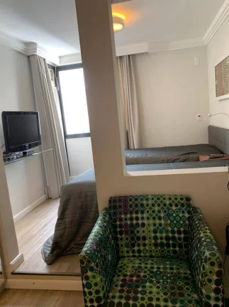 Imagem Flat para aluguel possui 27 metros quadrados com 1 quarto em Cq. César