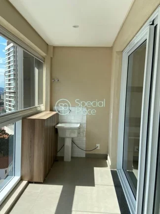 Imagem Apartamento/Studio com 50m², ao lado do Metrô Vila Madalena. Sala com varanda, 01 suíte e 01 vaga...