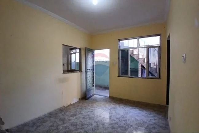 Imagem Casa à venda com 2 quartos, 52 m² em Oswaldo cruz, Rio de Janeiro.