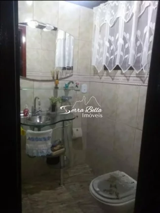 Imagem Casa com 4 dormitórios à venda, 242 m² por R$ 850.000,00 - Fazendinha - Teresópolis/RJ