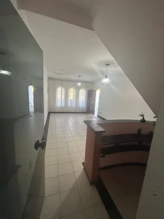 Imagem Sobrado com 3 dormitórios à venda, 186m² por R$ 450.000,00 - Parque Maraj