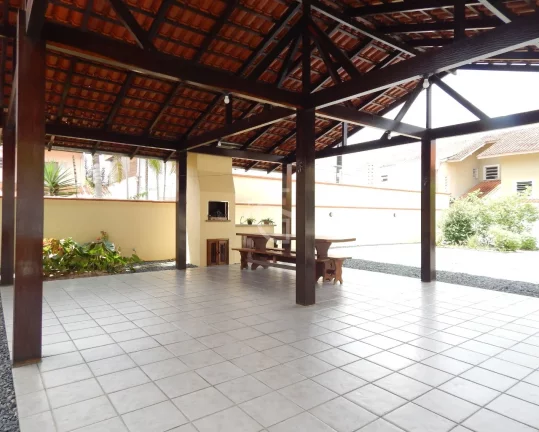 Imagem CASA NO AMÉRICA COM AMPLO TERRENO!