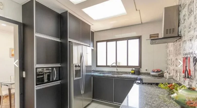 Imagem Apartamento 196M², 3Q, 3 Suítes, 4 Banheiros, 3 Vagas, Sala espaçosa, piscina aquecida, academia, brinquedoteca, playground, churrasqueira.