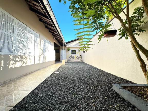 Imagem Casa plana Averbada no Bom Retiro próximo do Shopping Garten TOTVS e Cassol !!