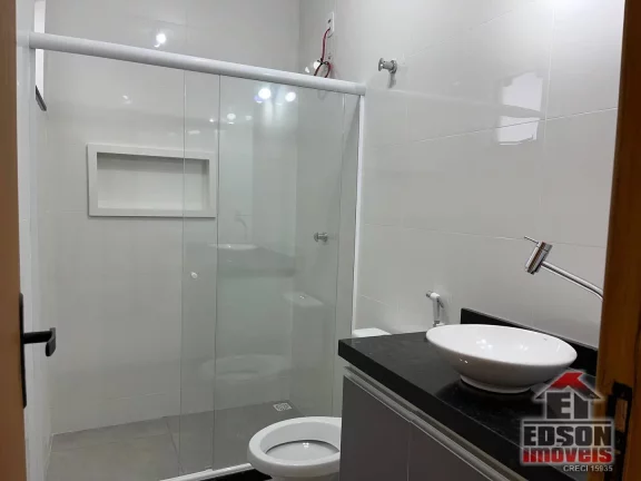 Imagem Linda Casa, 2 Quartos, sendo 1 Suíte, Área Gourmet