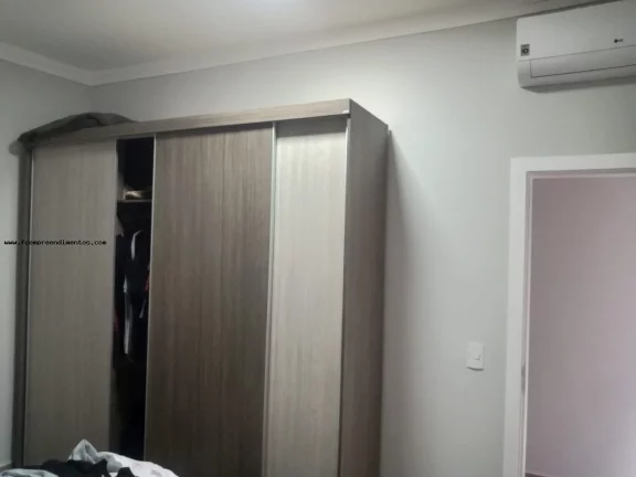 Imagem Casa em Condomínio para Locação em Limeira, Parque Residencial Roland II, 3 dormitórios, 3 suítes, 2 banheiros, 4 vagas