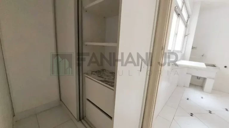 Imagem Imperdível oportunidade: Apartamento de 3 quartos no Jardim Paulista, São Paulo - SP, com 240m² e 2 vagas de garagem. Venha conferir!