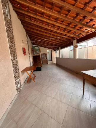 Imagem Casa Terrea 182 m² 2 Dormitorios sendo 1 Suite e 2 Vagas de Garagens